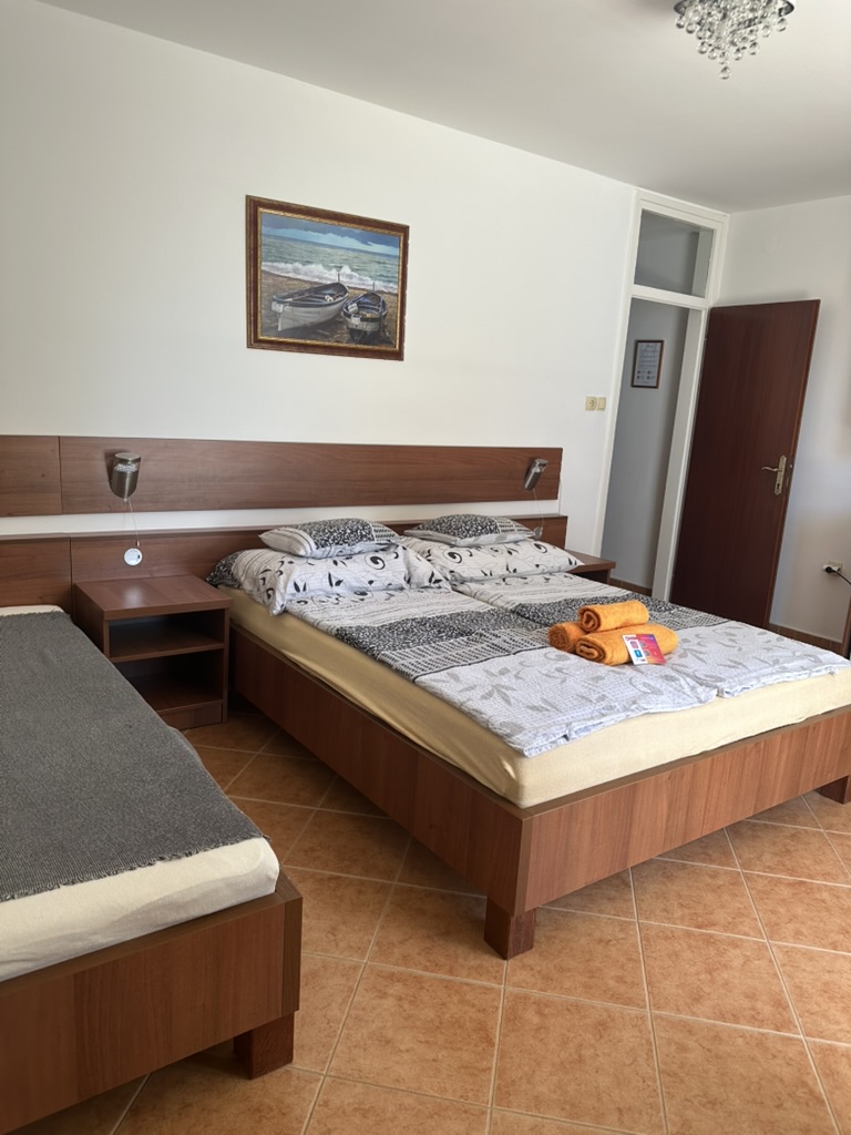88E62835-9416-4D97-AA59-CE3EE3946A3C_1_105_c